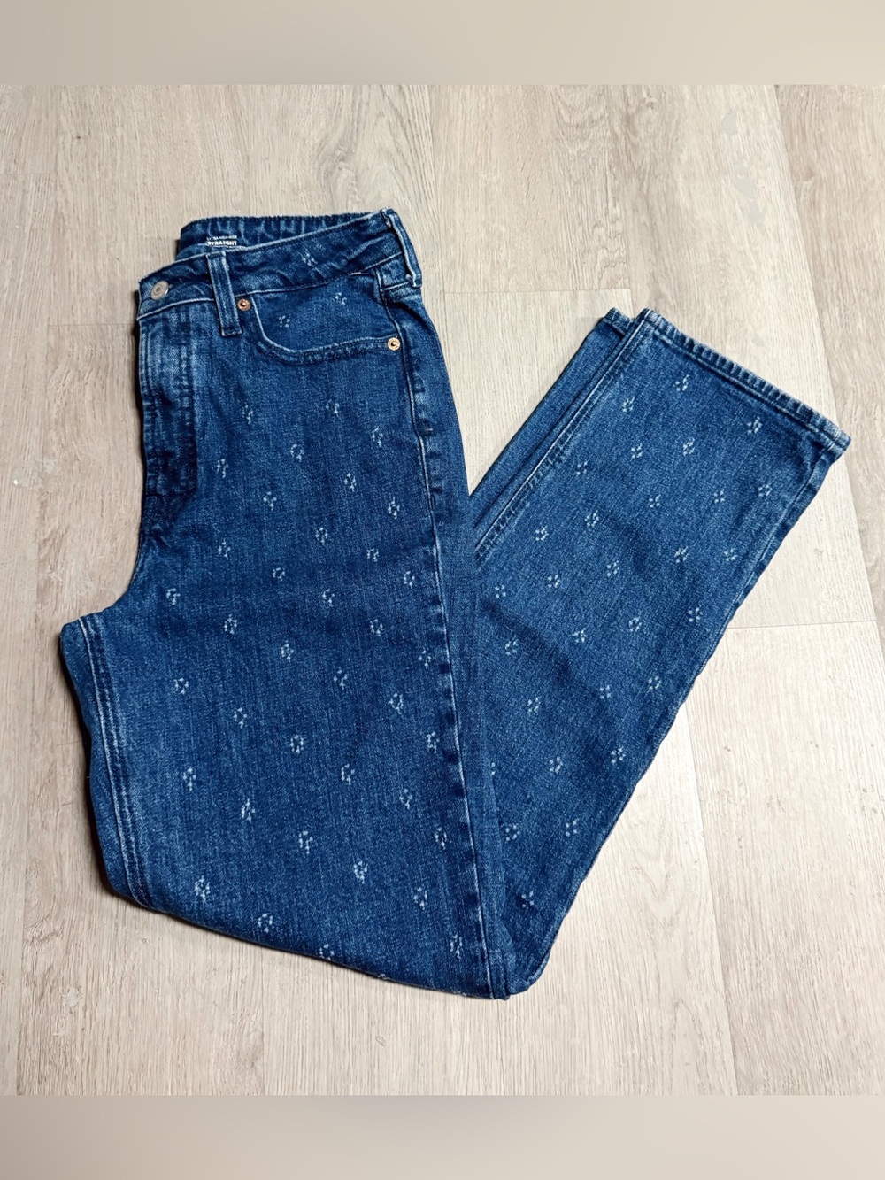 •OLD NAVY• EXTRA HIGH RISE STRAIGHT JEANS